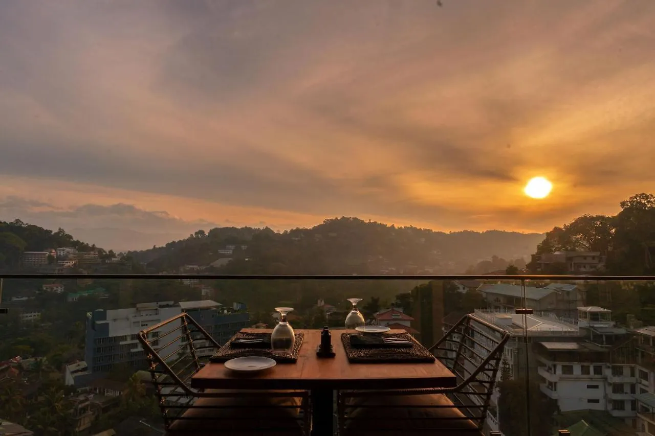 Rivora Heights Hotel Kandy 4*,