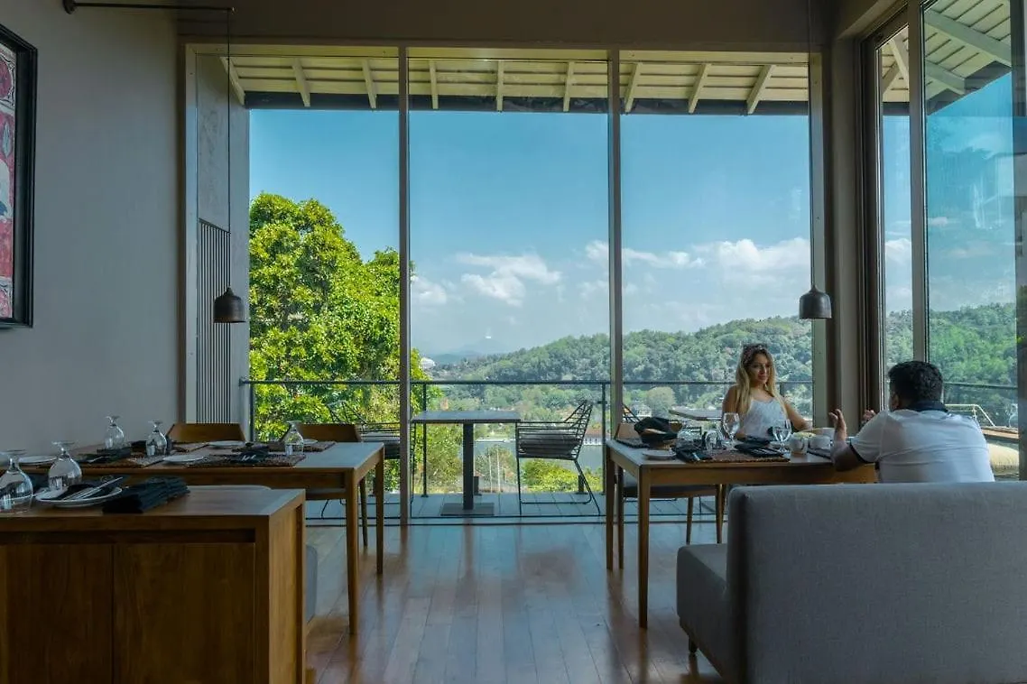 Rivora Heights Hotel Kandy 4*,